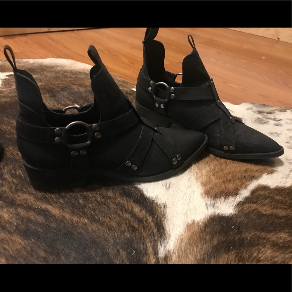Coconut by Matisse booties - Black sz 7.5